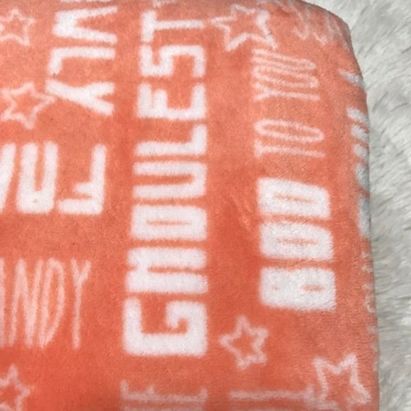 HD Designs Spooktacular Creamsicle White Plush Throw Blanket - Picture 4 of 6